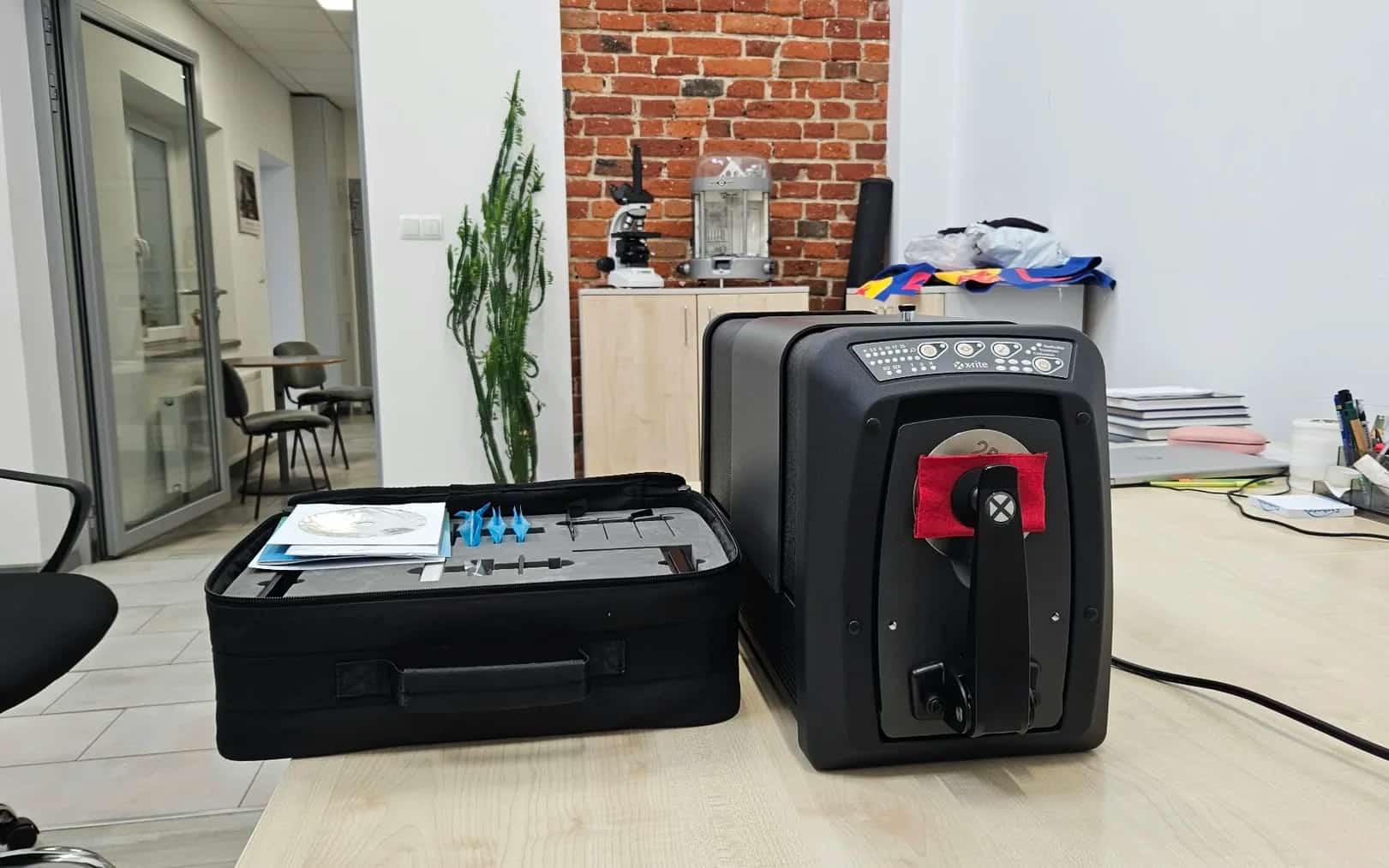 X-Rite Ci7600 — illustrative machine photo